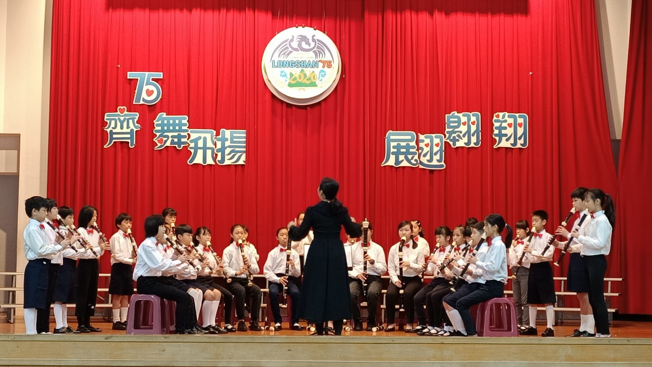 110音樂比賽直笛團賽前演出