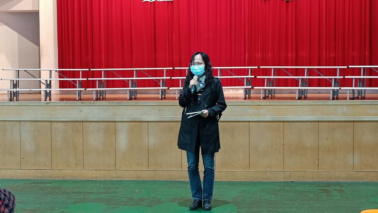 110音樂比賽合唱團賽前演出，彩文校長致詞勉勵。