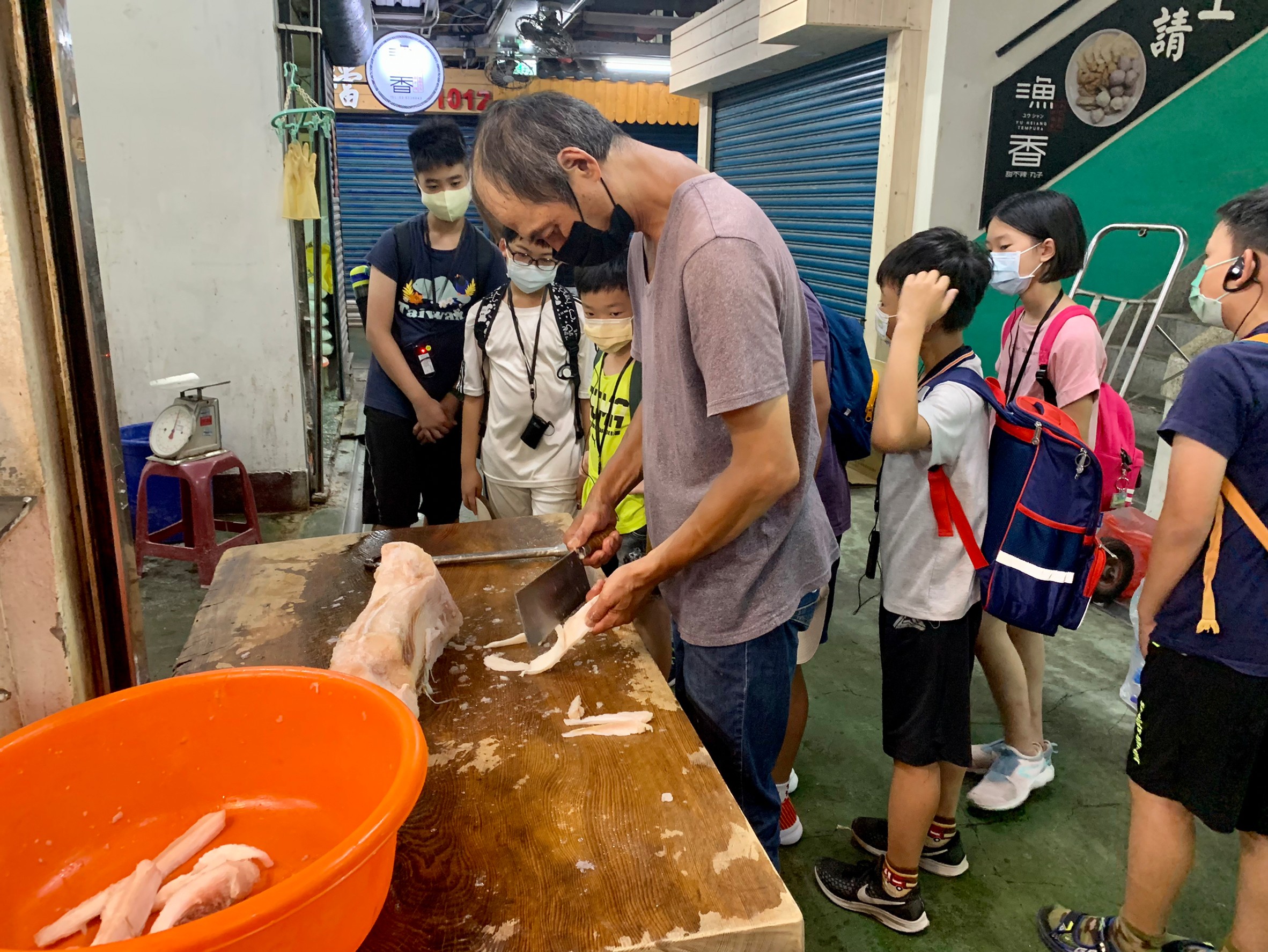 餐桌上的旅行-市場走走 
