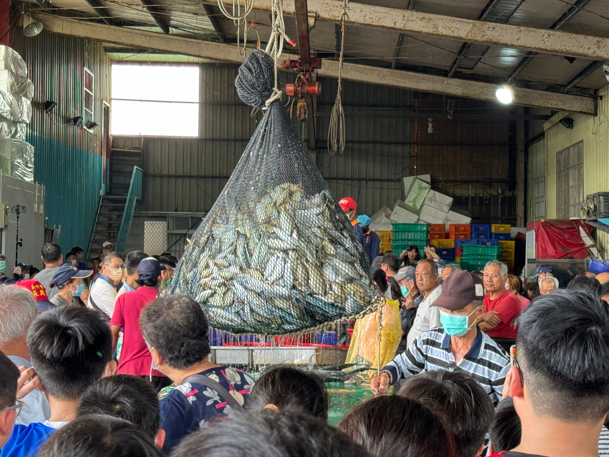 明發定置魚場